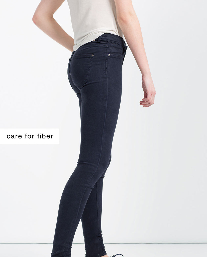 BODY CURVE JEGGINGS